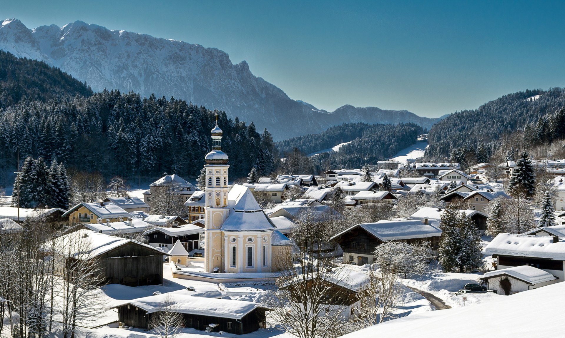 Bergsteigerdorf Sachang im Winter, © Joachim Brahms