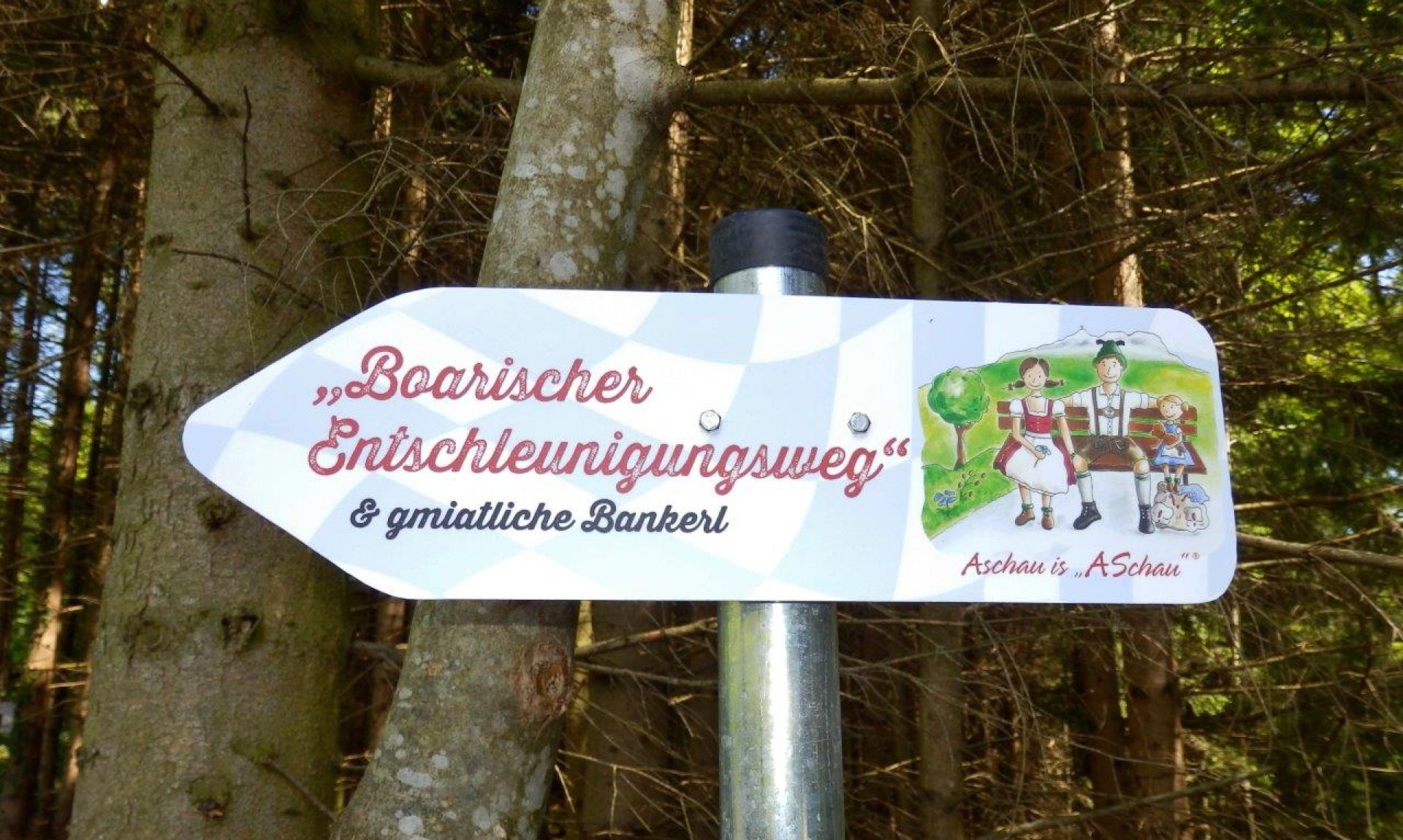 Schild Entschleunigungsweg, © Tourist Info Aschau i.Ch.