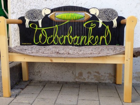 181_Weber-Bankerl aufgestellt von Gasbichler und Oberacker_Handweberei und Textilwaren, © Tourist Info Aschau i.Ch.