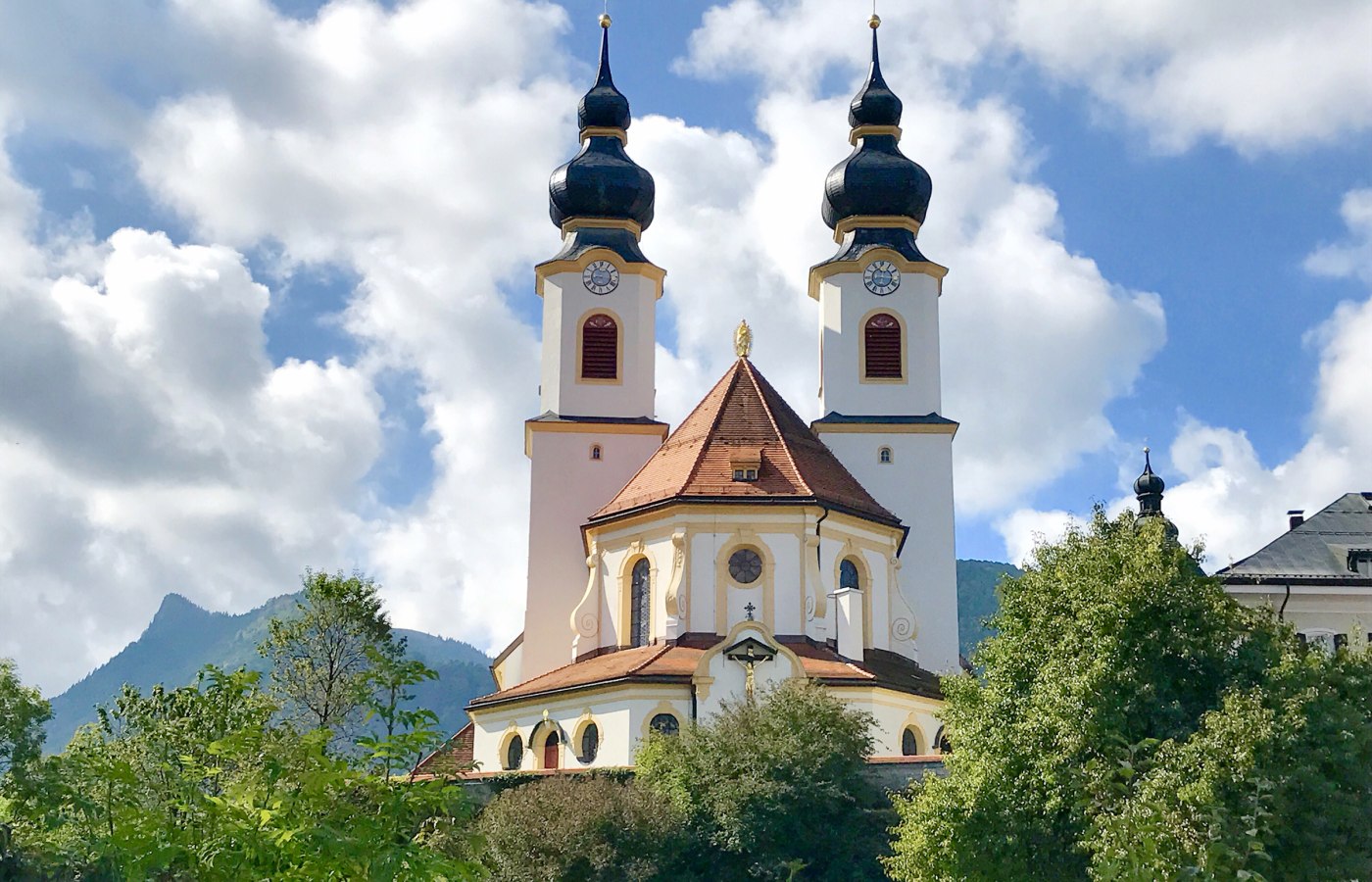 Kath. Pfarrkirche &quot;Zur Darstellung des Herrn&quot;, © Tourist Info Aschau i.Ch.