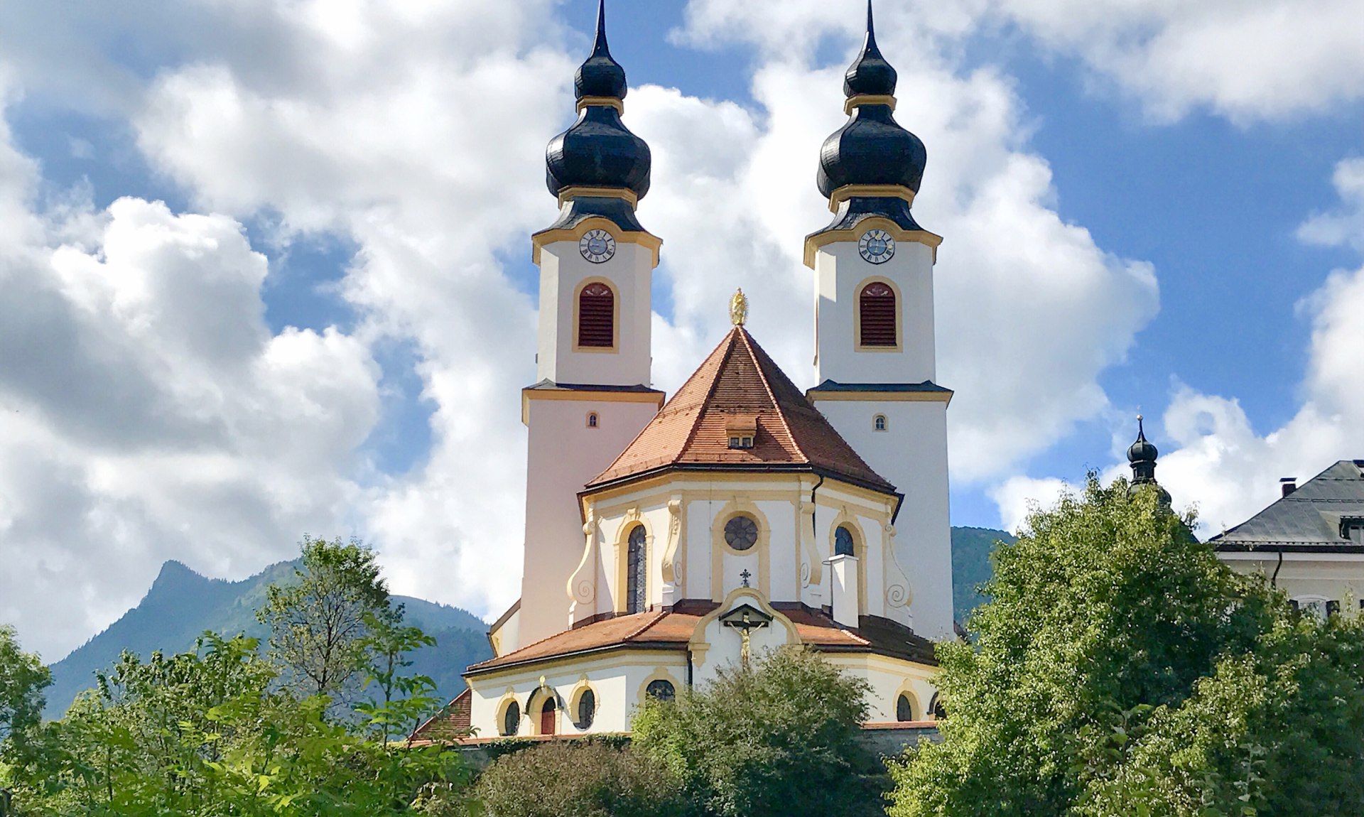 Kath. Pfarrkirche &quot;Zur Darstellung des Herrn&quot;, © Tourist Info Aschau i.Ch.